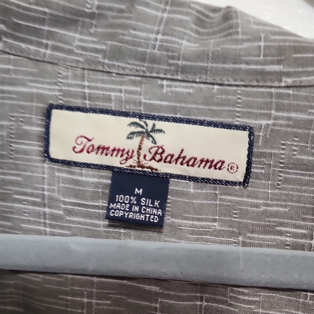 Tommy Bahama VTG Silk Coastal Hawaiian Gray Pattern Casual Button Down Shirt - Picture 3 of 10